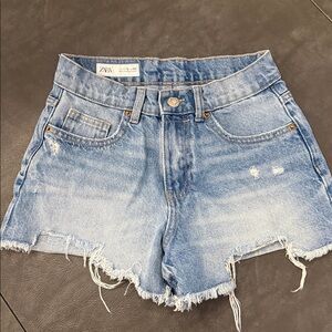 Zara Girls Sz 11-12 Washed Blue Frayed Hem Denim Shorts